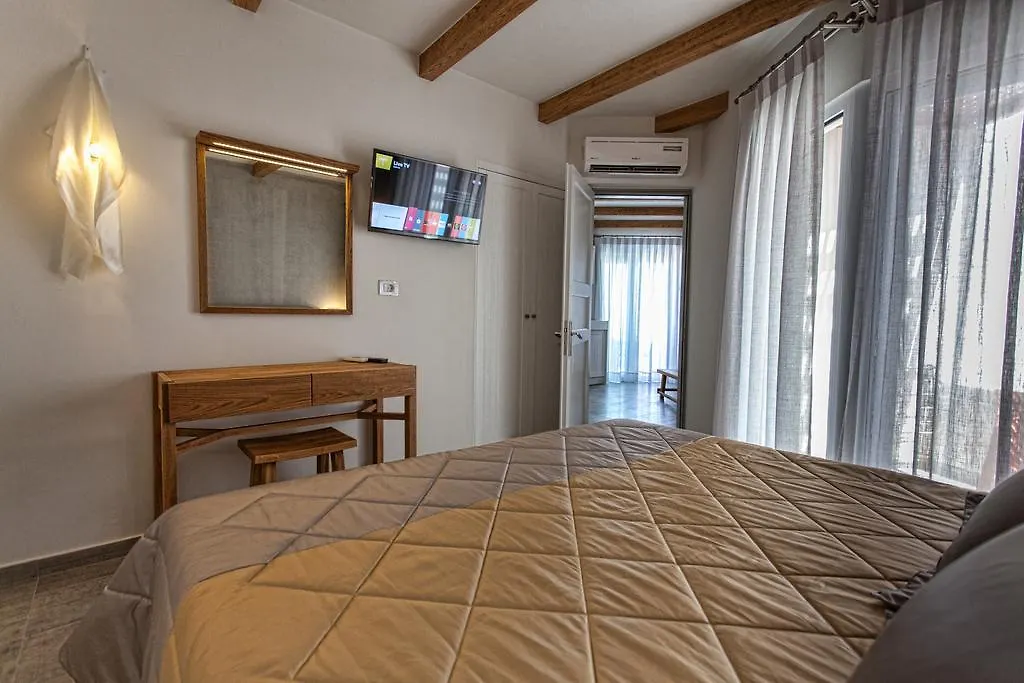 Omiros Boutique Hotel (Adults Only)